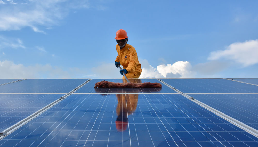 Solar Panel Cleaning slide image